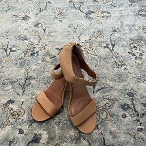 Corso Como high heeled sandals. Tan. Size10M